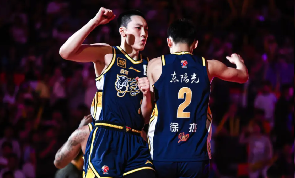 九游娱乐-3号状态回暖，2号又迷失了！8中2+4失误，被四川19岁菜鸟打爆了